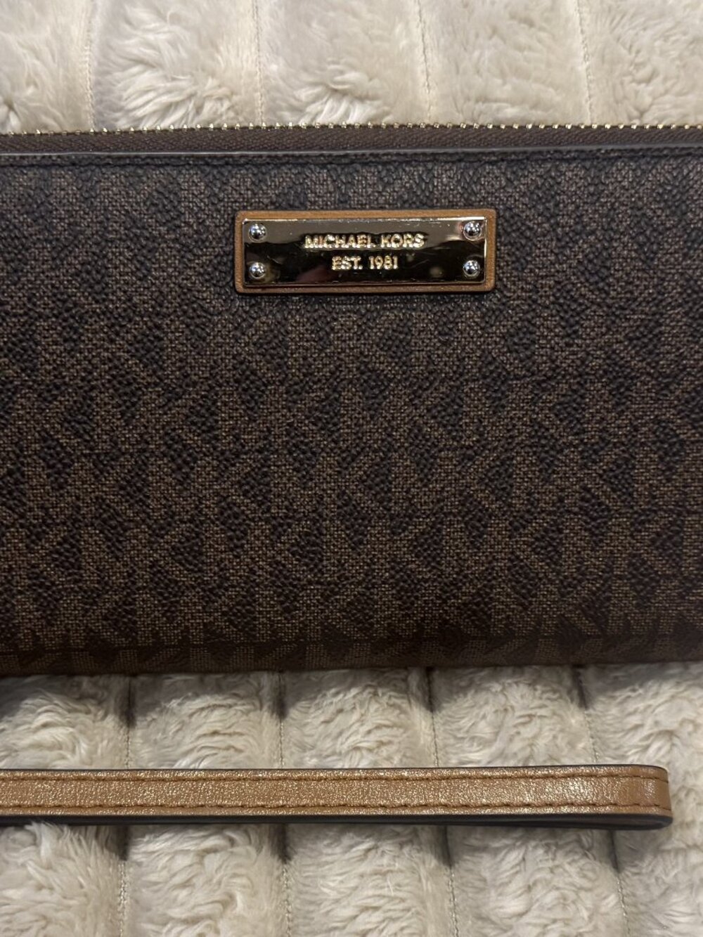 Michael Kors Jet Set Brown Signature MK Zip Around Wallet Wristlet Gold Logo